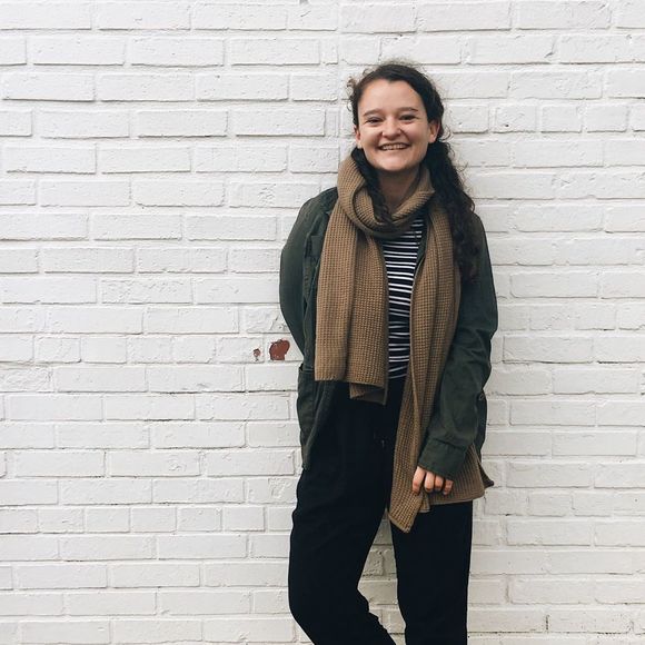 Meet your Posher, Hallie - Picture 1 of 1